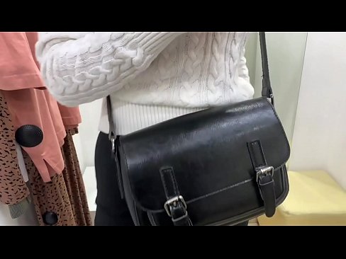 ❤️ Masturbació pública de la jove gossa FeralBerry amb un consolador al provador ️❌ Súper sexe al ca.bestsexporno.ru ﹏